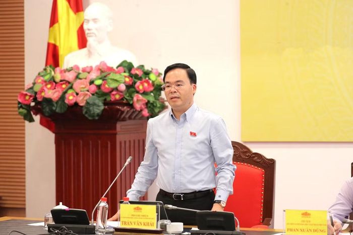 Phó Chủ nhiệm Ủy ban Khoa học, Công nghệ và Môi trường Trần Văn Khải phát biểu tại Hội thảo. Ảnh: QH.