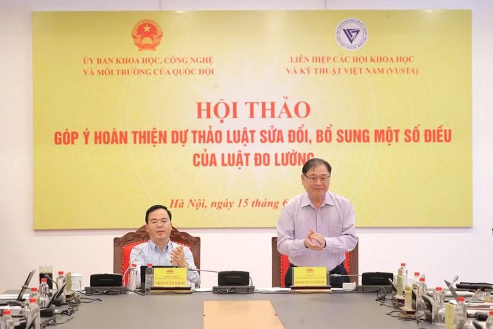 Chủ tịch Liên hiệp các Hội Khoa học và Kỹ thuật Việt Nam Phan Xuân Dũng phát biểu tại Hội thảo. Ảnh: QH.