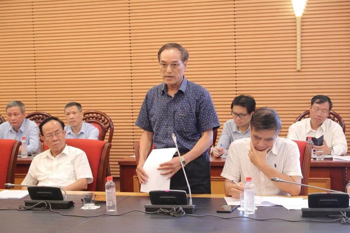 TS Trần Quốc Tuấn, Chủ tịch Hội Khoa học và Kỹ thuật về Tiêu chuẩn và Chất lượng Việt Nam phát biểu tại Hội thảo. Ảnh: QH.