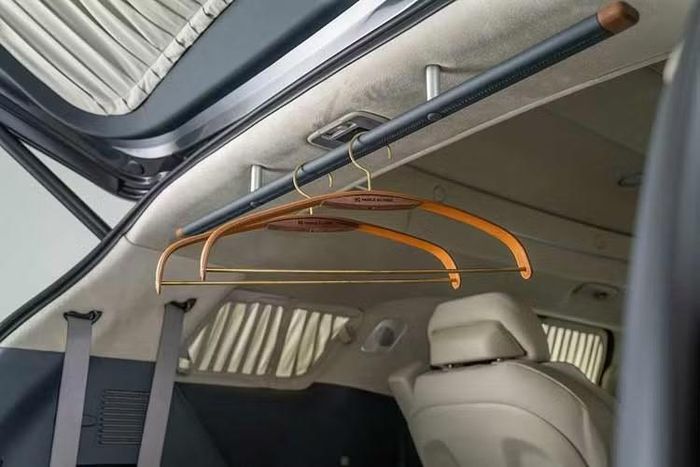 Về vận hành, Kia cung cấp hai tùy chọn động cơ cho Carnival High Roof. Đầu tiên là động cơ xăng 3.5L, tập trung vào khả năng vận hành mạnh mẽ và mượt mà.