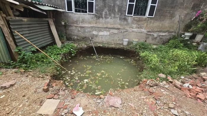 Hố tử thần xuất hiện trong khu vực gia đình bà Nguyễn Thị Hoàn