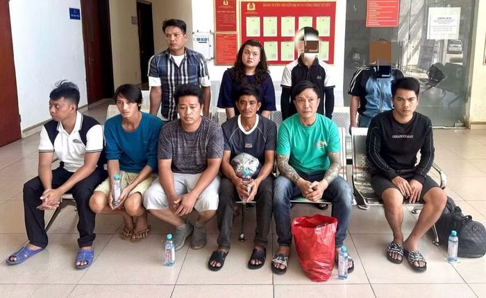 8 bị can trong đường dây sản xuất, tàng trữ, mua bán vũ khí quân dụng - (Ảnh: BCA)..