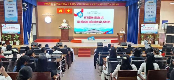Khai mạc Kỳ thi Đánh giá năng lực các môn năng khiếu khối M và N đợt 2 năm 2026 tại Trường ĐH Sư phạm Huế.