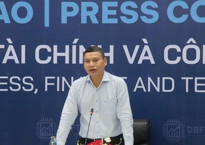 Ông Hồ Kỳ Minh, Phó Chủ tịch Thường trực UBND TP Đà Nẵng chủ trì họp báo.