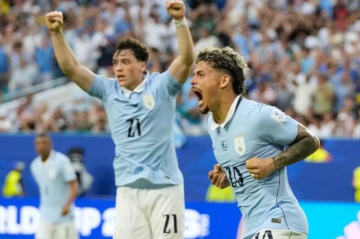Uruguay chết hụt trước Saudi Arabia.