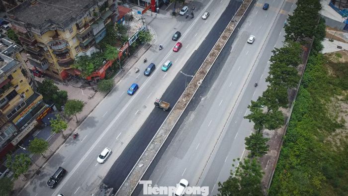 Nhằm hoàn thành các hạng mục chính theo đúng kế hoạch, chủ đầu tư cùng nhà thầu đang tập trung đẩy nhanh tiến độ thi công.