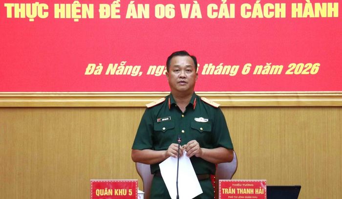 Thiếu tướng Trần Thanh Hải phát biểu tại hội nghị.