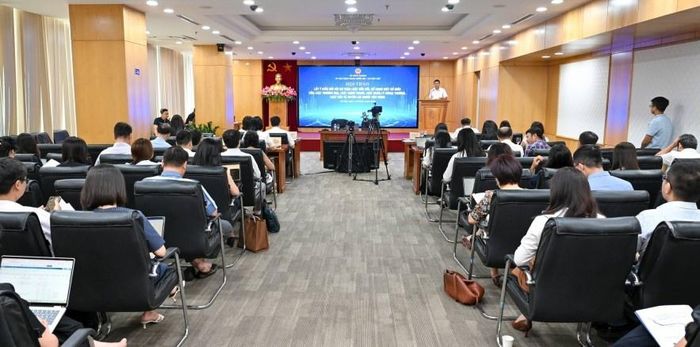 Hội thảo thu hút sự tham gia của đại diện nhiều bộ, ngành, địa phương, hiệp hội ngành nghề, cộng đồng doanh nghiệp và các cơ quan báo chí.