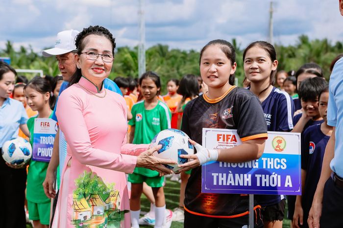 FIFA đang hỗ trợ VFF nâng cấp cả chất và lượng đối với bóng đá nữ