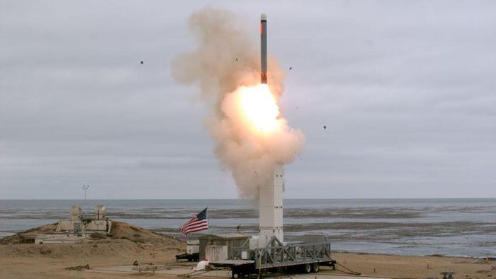 Phóng tên lửa hành trình Tomahawk từ hệ thống mặt đất Typhon.(Ảnh: US Army/militarnyi.com)