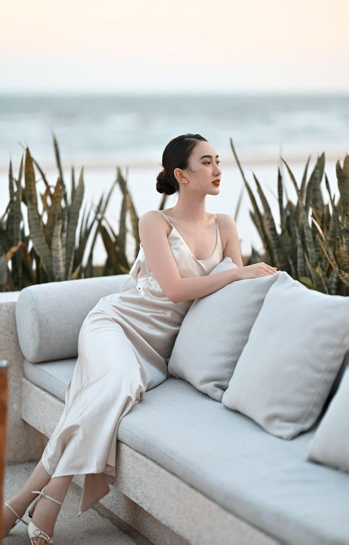 Hình ảnh cuốn hút của Thanh Tâm trong một chuyến nghỉ dưỡng. 