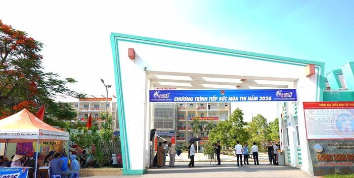 Năm học 2026-2027, Trường THPT Chuyên Thái Nguyên tuyển sinh 13 lớp chuyên.