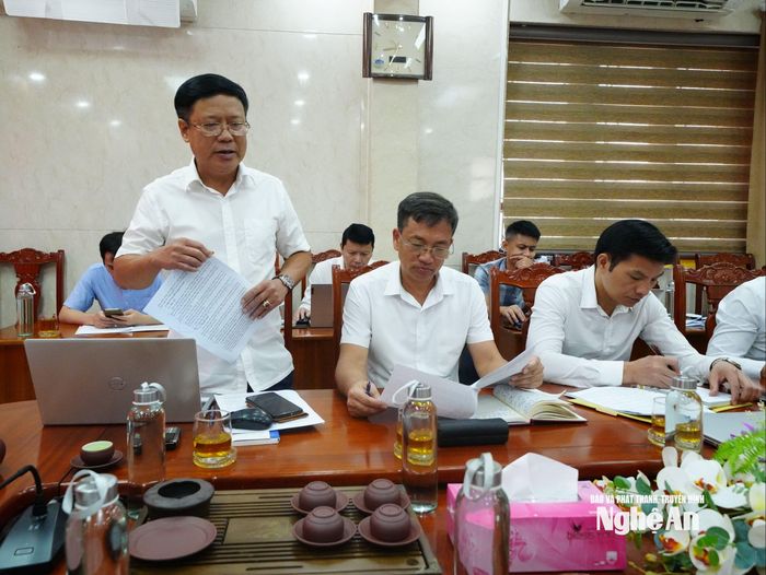 Đồng chí Trần Quang Hòa – Phó Bí thư Đảng ủy Các cơ quan Đảng tỉnh phát biểu tại hội nghị. Ảnh: Mai Hương