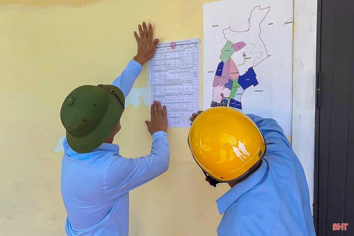 Phương án sắp xếp thôn, TDP được niêm yết công khai.