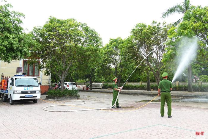 Đối với các đám cháy thực bì, hệ thống phun áp lực cao giúp xử lý hiệu quả những điểm cháy âm ỉ, hạn chế nguy cơ cháy lan trên diện rộng.