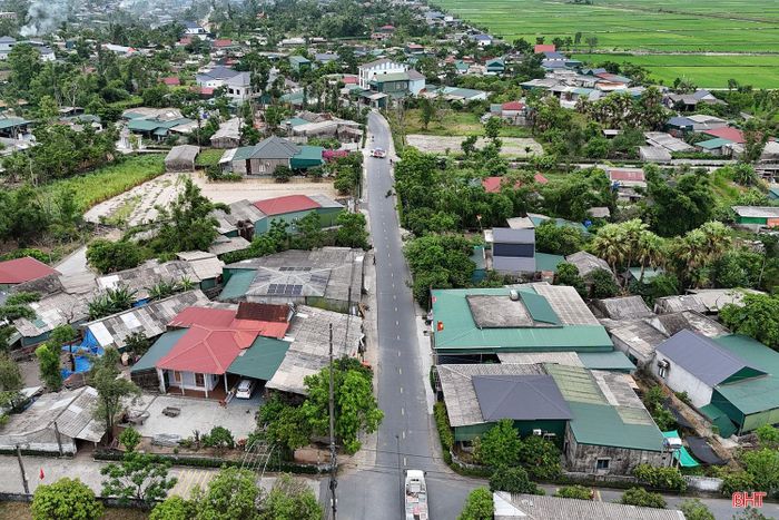 Trước nguy cơ cháy nổ gia tăng trong mùa nắng nóng, Công an xã Đồng Tiến đã nghiên cứu, xây dựng mô hình “Xe chữa cháy công cộng” nhằm tăng cường năng lực chữa cháy ban đầu tại địa phương.