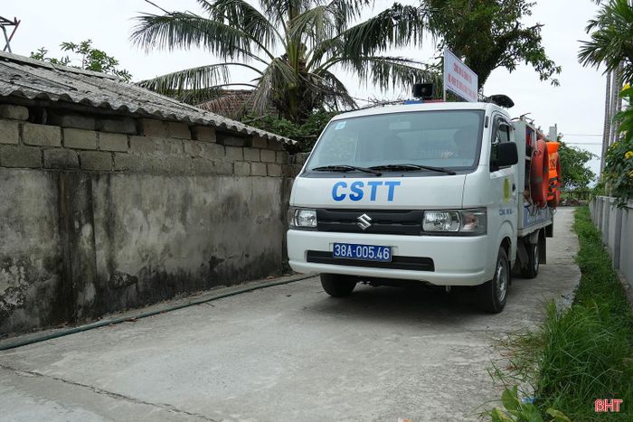 Với kích thước nhỏ gọn, phương tiện có thể dễ dàng di chuyển vào các tuyến đường dân sinh, ngõ xóm nhỏ hẹp, những khu vực xe chữa cháy chuyên dụng gặp khó khăn khi tiếp cận.