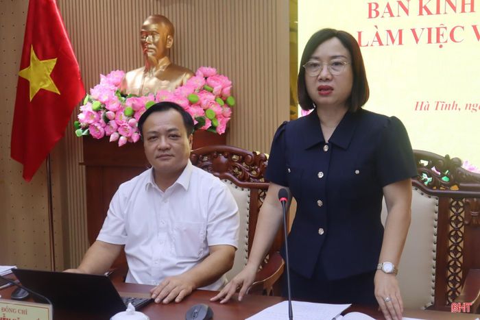 Trưởng ban Kinh tế - Ngân sách HĐND tỉnh Nguyễn Thị Thúy Nga kết luận buổi làm việc.