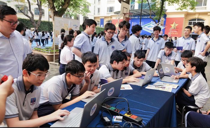 Công nghệ số đang trở thành một phần của giáo dục hiện đại. (Ảnh: Vietnam+)