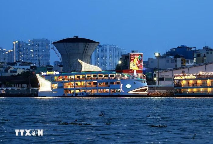 Du lịch đường sông ở Thành phố Hồ Chí Minh. (Nguồn: TTXVN)