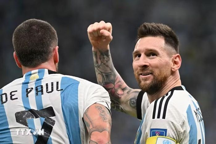 Messi và các đồng đội bước vào hành trình bảo vệ ngôi vương. (Ảnh: AFP/TTXVN)