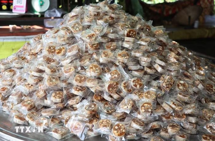Sản phẩm kẹo làm từ dứa. (Ảnh: Hữu Chí/TTXVN)