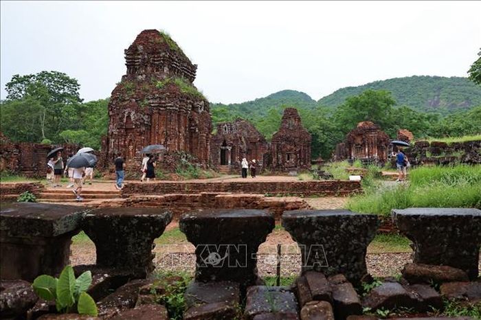 Mỹ Sơn là điểm đến không thể thiếu trong hành trình khám phá văn hóa, lịch sử Việt Nam của du khách. Ảnh: Thanh Tùng/TTXVN