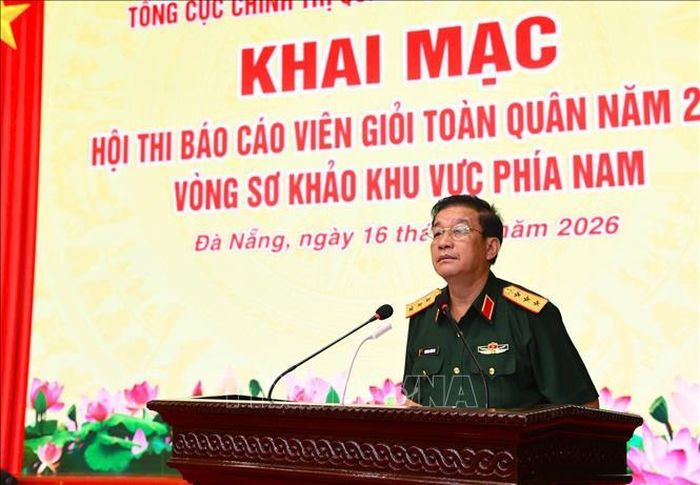 Thượng tướng Trương Thiên Tô - Ủy viên Ban Chấp hành Trung ương Đảng, Ủy viên Quân ủy Trung ương, Phó Chủ nhiệm Tổng cục Chính trị Quân đội nhân dân Việt Nam, Trưởng ban Tổ chức Hội thi phát biểu khai mạc. Bộ Tư lệnh Quân khu V/TTXVN phát