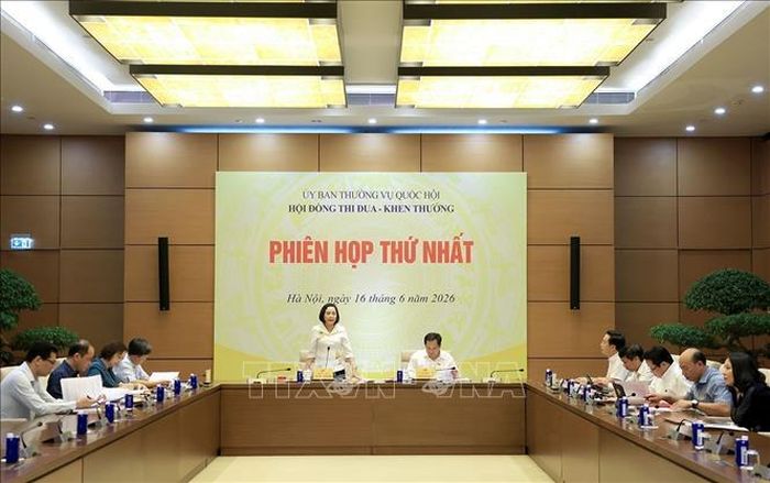 Phó Chủ tịch Quốc hội Nguyễn Thị Thanh chủ trì Phiên họp thứ nhất Hội đồng Thi đua - Khen thưởng của Ủy ban Thường vụ Quốc hội. Ảnh: Tuấn Anh - TTXVN