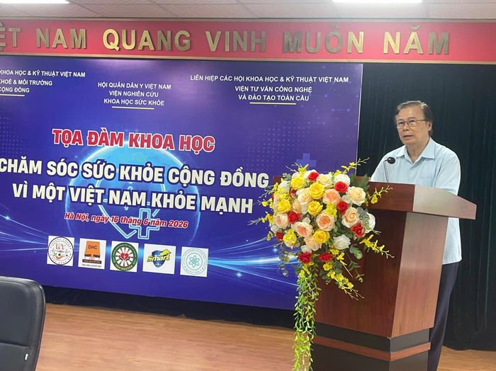 PGS.TS Trần Quốc Toản - nguyên Phó Chủ nhiệm Văn phòng Chính phủ, đưa ra nhận thức mới về sức khỏe cộng đồng.