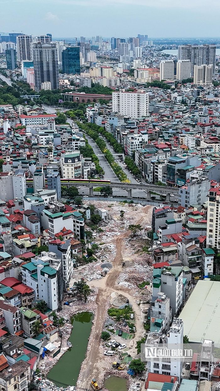 Đồng thời góp phần hoàn thiện hệ thống hạ tầng giao thông đô thị, mở ra không gian phát triển mới, thúc đẩy mở rộng đô thị về phía Tây và phía Nam, tạo động lực phát triển kinh tế - xã hội, thương mại, dịch vụ và hình thành các khu đô thị hiện đại, văn minh.