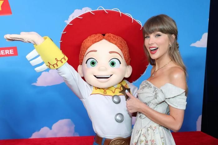 Taylor Swift tiếp tục tạo dấu ấn với ca khúc chủ đề của Toy Story 5. Ảnh: Getty Images.