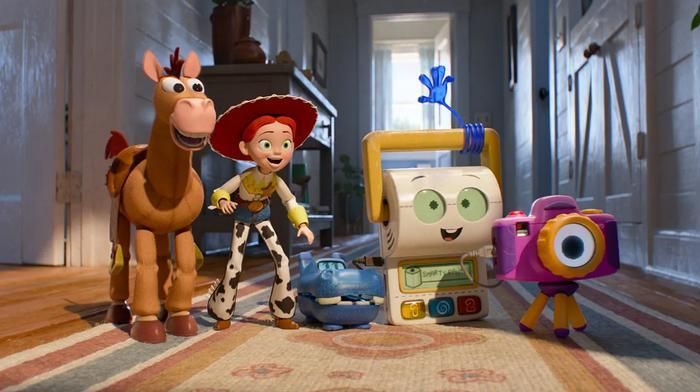 Toy Story 5 không xây dựng một phản diện đơn thuần, mà kể câu chuyện về sự thay đổi của các thế hệ. Ảnh: Walt Disney.