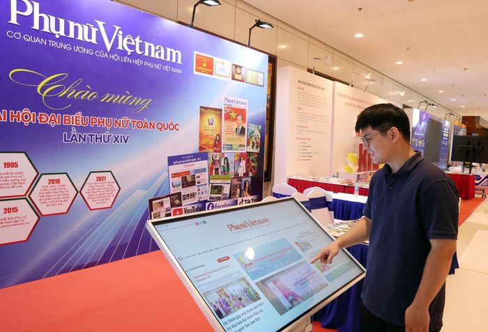 Đại hội lần này sẽ có các gian trưng bày của các đơn vị trực thuộc Trung ương Hội LHPN Việt Nam như Báo Phụ nữ Việt Nam, Nhà xuất bản Phụ nữ Việt Nam, Học viện Phụ nữ Việt Nam, Tổ chức Tài chính vi mô TNHH MTV Tình Thương (TYM). Đây không chỉ là nơi giới thiệu thành quả mà còn là minh chứng sinh động cho tư duy sáng tạo và bước tiến mạnh mẽ trong công tác chuyển đổi số, phản ánh đặc thù công việc chuyên sâu của từng đơn vị trong kỷ nguyên mới.
