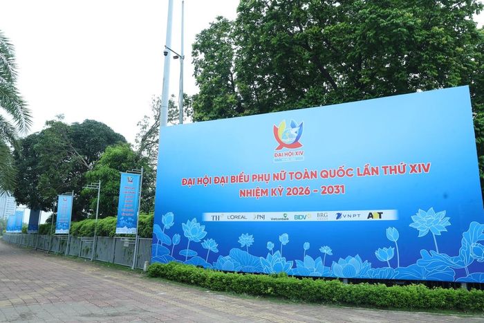 Với tinh thần trách nhiệm cao độ và sự chuẩn bị kỹ lưỡng về mọi mặt, mọi công tác hậu cần, kỹ thuật và mỹ quan đã hoàn tất, tất cả đã sẵn sàng để chào đón Đại hội đại biểu Phụ nữ toàn quốc lần thứ XIV chính thức khai mạc.