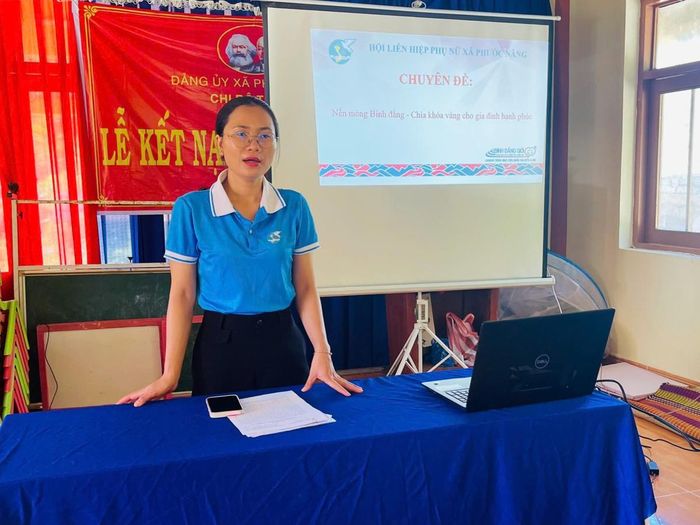 Nhiều năm gắn bó với công tác Hội ở cơ sở, bà Hồ Thị Phay luôn đồng hành cùng phụ nữ đồng bào dân tộc thiểu số vượt khó vươn lên trong cuộc sống.