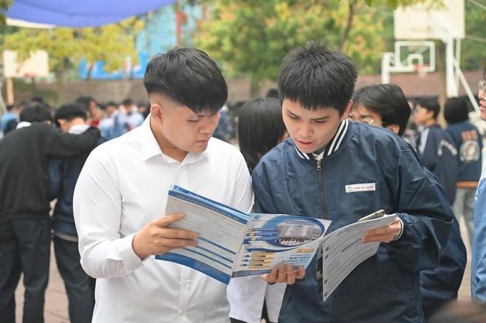 Mô hình hợp tác giữa trường đại học và doanh nghiệp giúp rút ngắn khoảng cách giữa đào tạo, nghiên cứu và nhu cầu thực tiễn của thị trường lao động. Ảnh: EPU