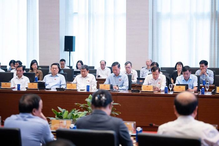 Các đại biểu tham dự hội nghị.