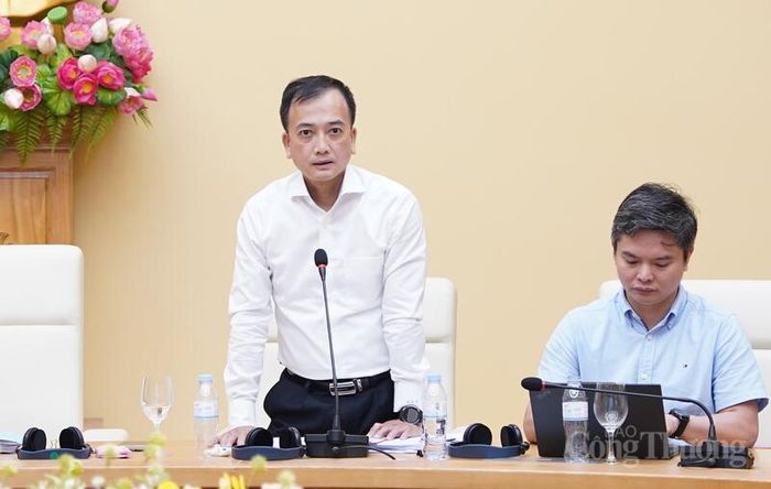 Ông Trịnh Quốc Vũ - Phó Cục trưởng Cục Điện lực phát biểu tại cuộc họp - Ảnh: Nguyên Thảo