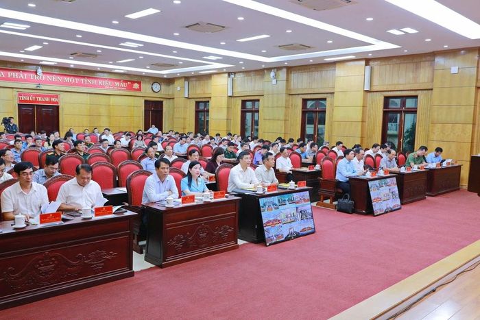 Đại biểu dự hội nghị tại điểm cầu Tỉnh ủy.