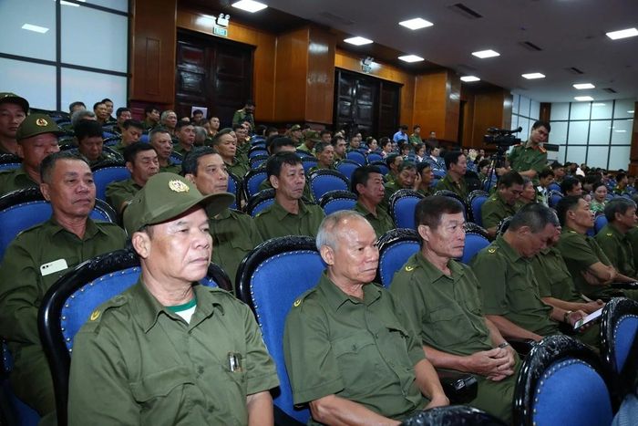 Các đại biểu dự khai mạc chung kết hội thi.