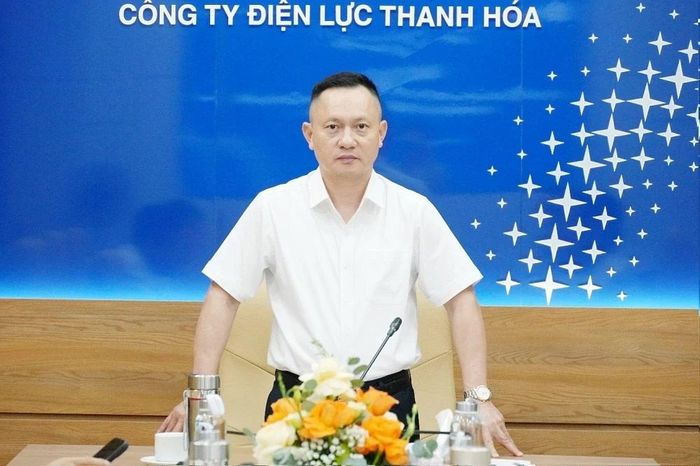 Ông Hoàng Hải, Giám đốc Công ty Điện lực Thanh Hóa phát biểu chỉ đạo tại hội nghị.