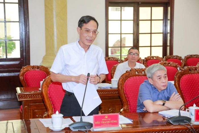 Phó Chủ tịch UBND tỉnh Đầu Thanh Tùng phát biểu tại hội nghị.