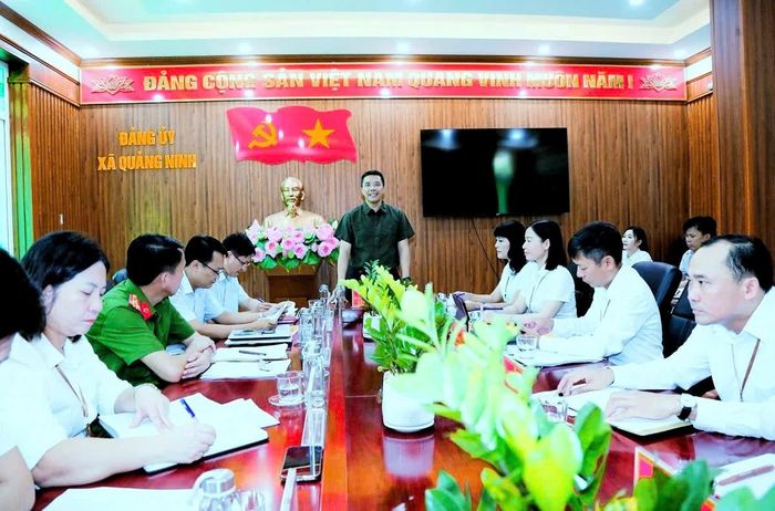Toàn cảnh buổi làm việc.