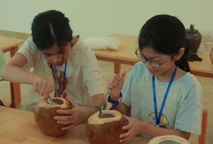 Lớp học kỹ năng với các hoạt động thực hành đầy hào hứng.