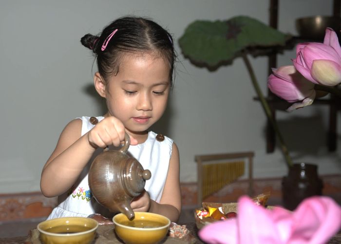 “Nhiệm vụ” yêu thích của Cát Tiên mỗi khi nhà có khách.