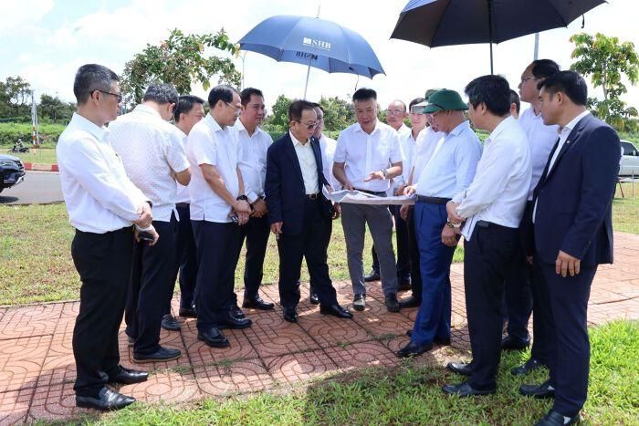 Lãnh đạo tỉnh Đắk Lắk cùng tập đoàn T&T khảo sát thực địa tại các dự án.(Ảnh: Cổng TTĐT tỉnh Đắk Lắk)