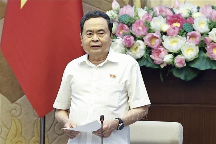 Chủ tịch Quốc hội yêu cầu chuyển mạnh từ tư duy “đối ngoại phục vụ quan hệ” sang “đối ngoại kiến tạo phát triển”; phát huy tinh thần “tự chủ chiến lược” và “tự cường” trong ngoại giao nghị viện. Ảnh: TTXVN.