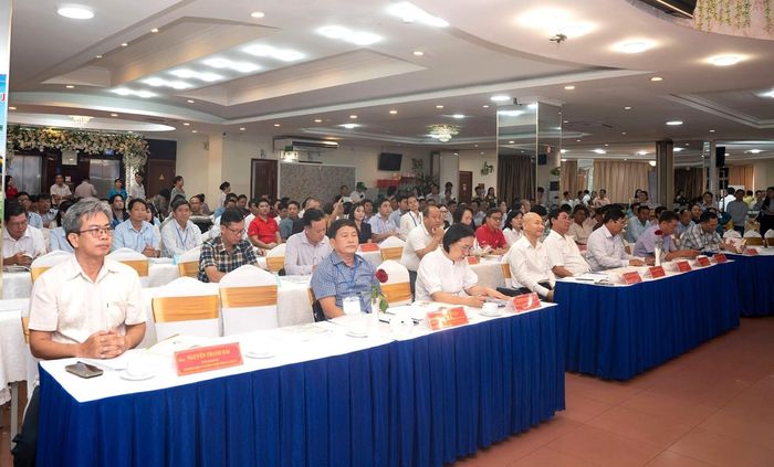 Đại biểu tham dự hội nghị.