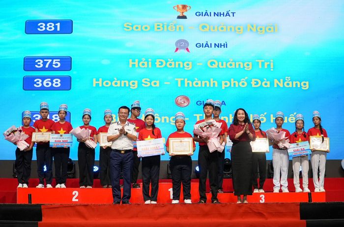 Đội thi đến từ tỉnh Quảng Ngãi xuất sắc giành giải Nhất. Ảnh: HỒ QUÂN